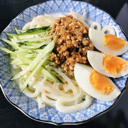 夏の時期にさっぱりと食べられて良いですね。
甘辛いそぼろと卵で美味しく頂きました。